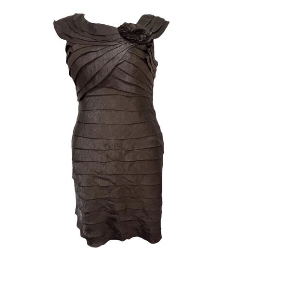 London Times Women’s Sable Brown Flutter Sleeve Cocktail Dress w/Rosette Size 6 - Picture 1 of 16